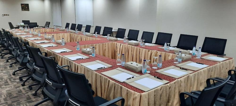 Hayat Al Riyadh Hotel מראה חיצוני תמונה