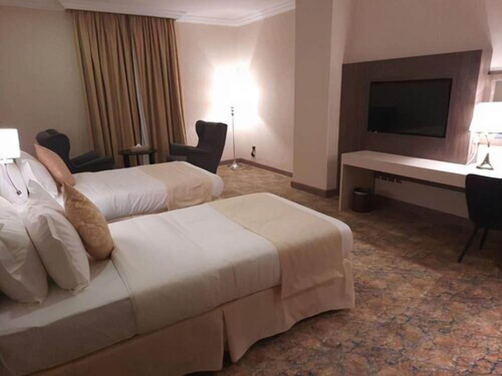 Hayat Al Riyadh Hotel מראה חיצוני תמונה
